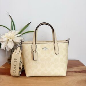 NWT Coach City Mini Tote Bag In Signature Canvas‎